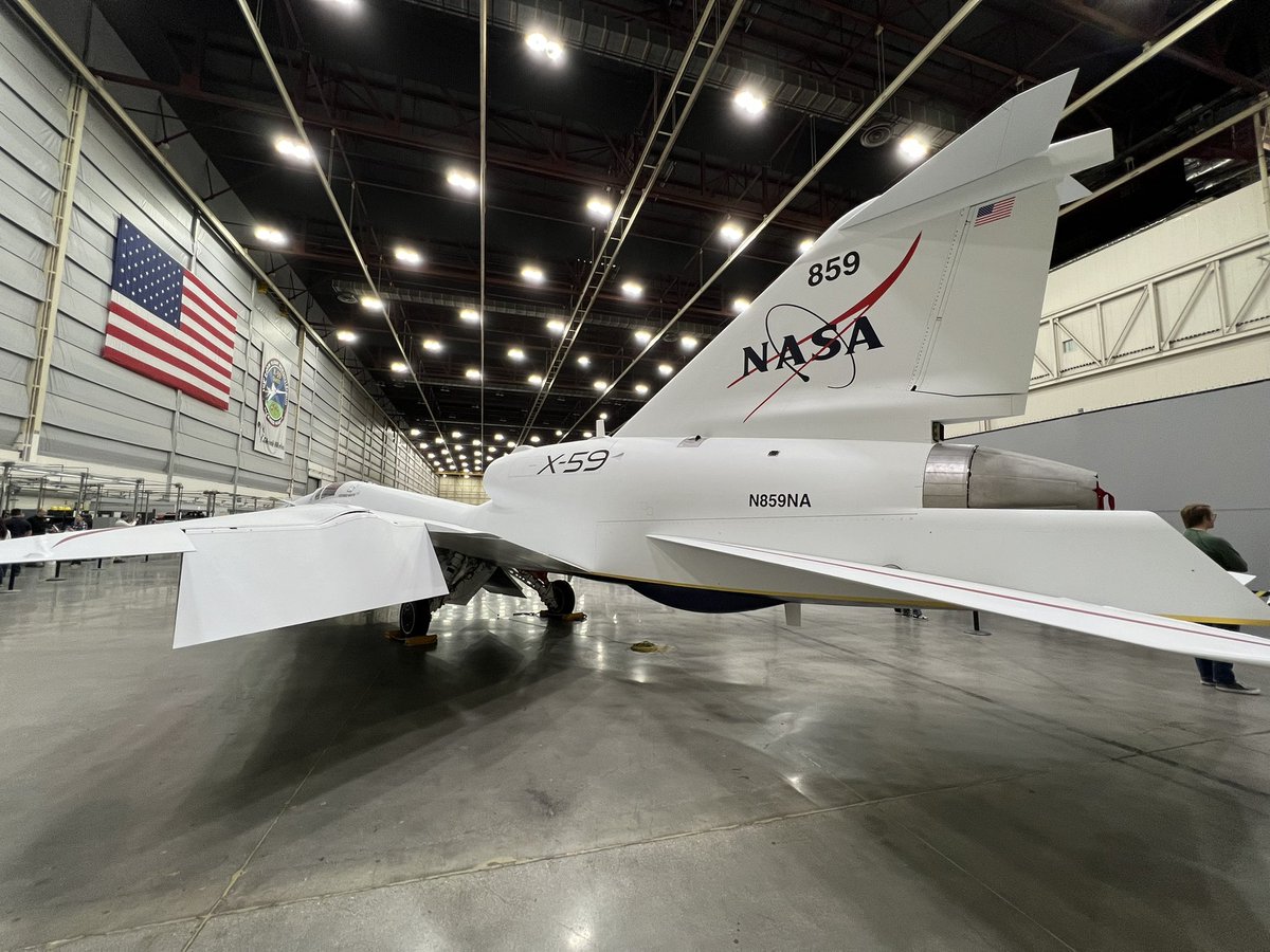 Warning: work content! Meet the freshly unveiled X-59. Not so fresh to me as I see her nearly every day… #X59 #quesst #NASA