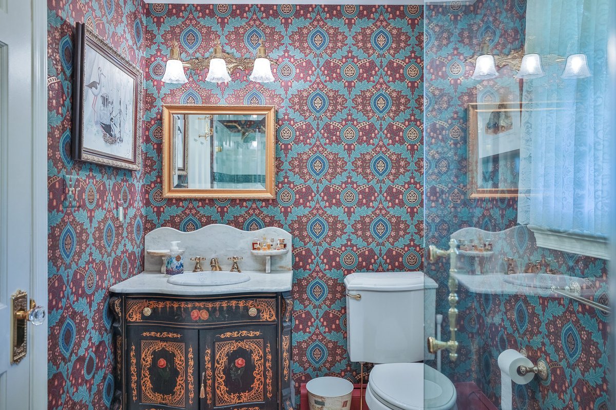 kbskitchenbath's tweet photo. Dive into design depth with our stunning bathroom remodel! 🎨 Symphony of style and function awaits. Craft a personal sanctuary with precision at Kitchen and Bath Shop. 🛠️✨ https://t.co/dhjzy98Mv2 #BathroomGoals #DesignInspiration #KitchenAndBathShop https://t.co/f1UZOM1B45