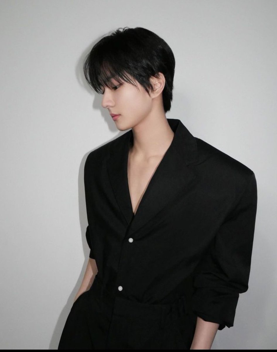 wonierkvs's tweet photo. YANG JUNGWON THE MAN YOU ARE https://t.co/HunNTbjTD4
