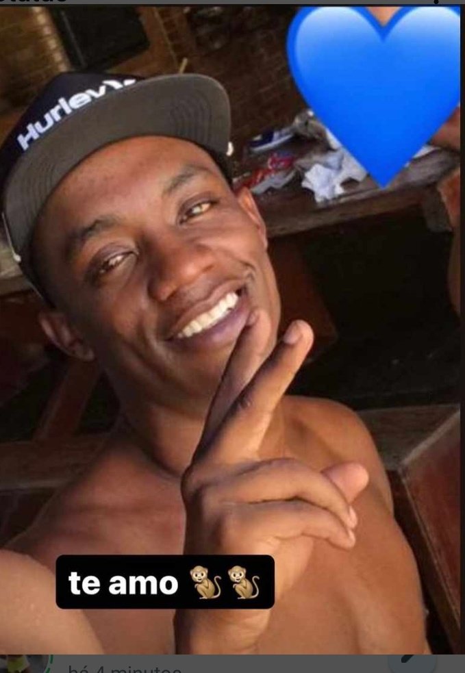 Eu te amo esses 4 anos eu nunca esqueçi de vc e nem posso vou sempre lembra desse sorriso sonso  rs meu nego hoje seria uma data comemorativa mais deus quis assim quem samos nós pra fala acontrario mais sei que está em um bom lugar sempre na memória faz parti da minha história 🐒