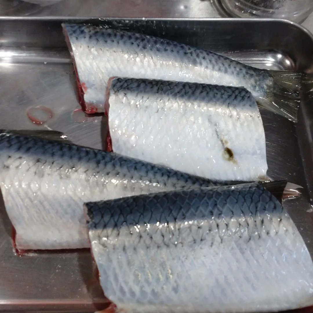 cherry_masaya's tweet photo. #fishshopping #herring
#生ニシン #保管
骨切りをして、塩焼きにすると #美味
😊 https://t.co/nbf7eGQ3GB