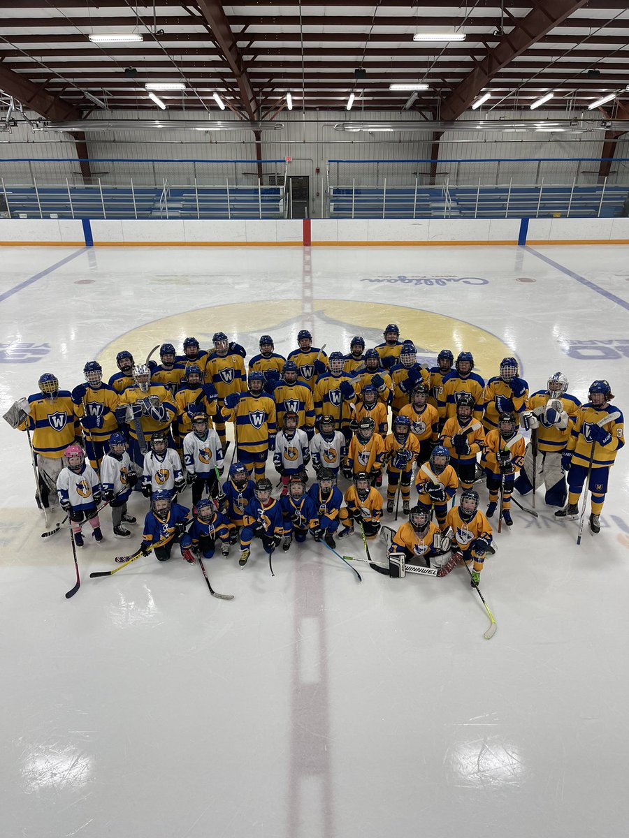 bdushaw's tweet photo. Great day for Waseca Hockey! Mite Nite with the Bluejay HS team. @Bluejaypuckboss https://t.co/OabgKjPXu4