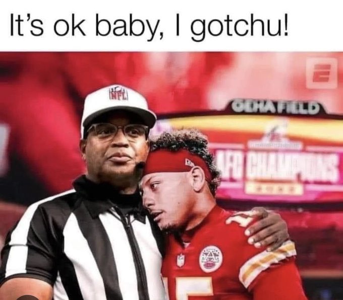 D1NinerHater's tweet photo. refs never fail in arrowhead #MIAvsKC #nfl https://t.co/oquKnkWcE0