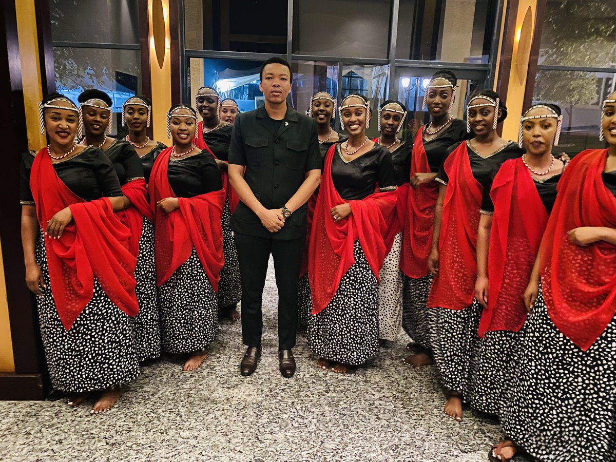 NkumbiJoram's tweet photo. Give a man land, give a man a wife, and don't tell him anything; he will stay there forever. I came, I saw, I loved.

To the beautiful people of Rwanda, Africa is one. https://t.co/pkGBsPkvqb