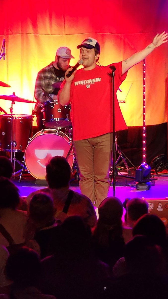 aLegendMemories's tweet photo. Now the headliner!! The @the_astronomers are such an amazing band! https://t.co/keYvuHLC7v