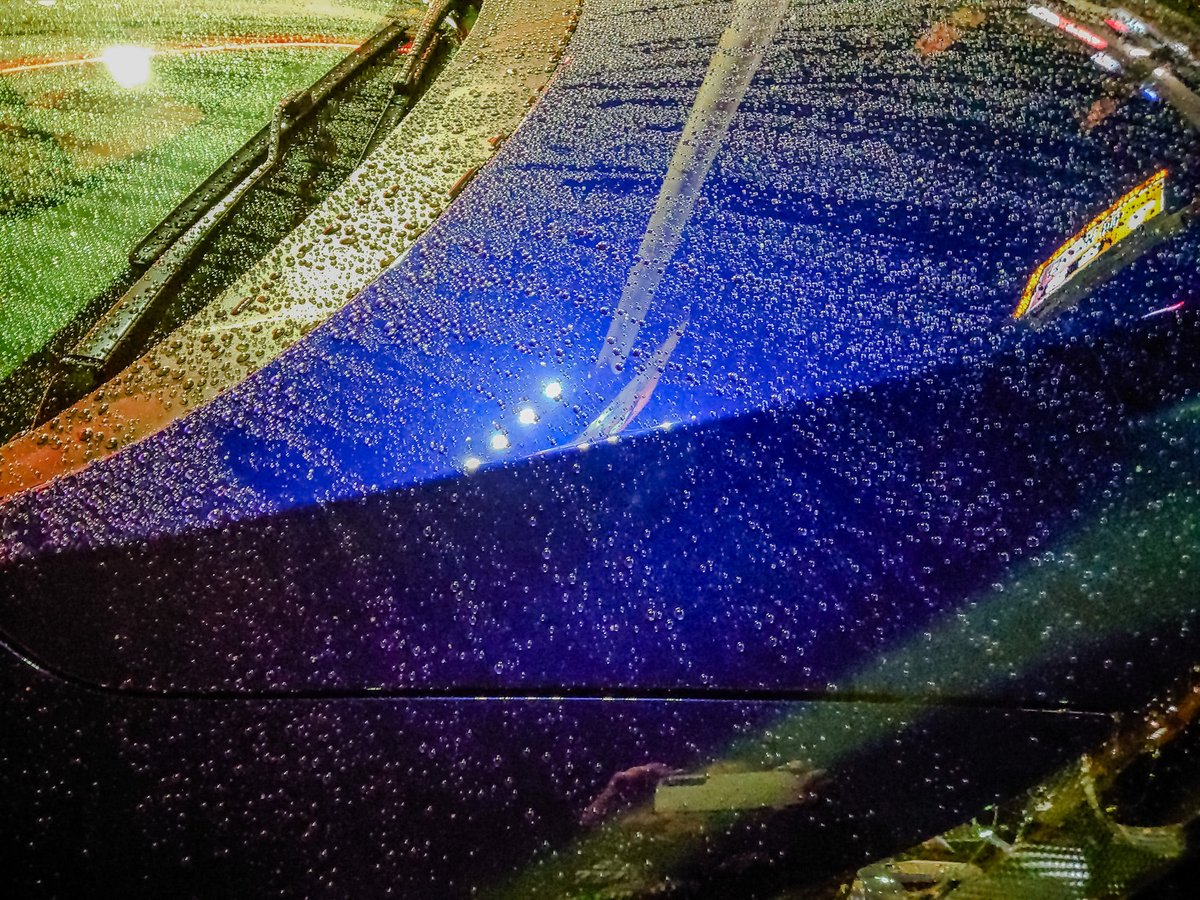 CAECFD's tweet photo. ディーラーガラスコーティングにOHAJIKI塗り塗りしてあるんだけど、、、
うーん、洗車するか悩むな…w
#OHAJIKI #BRIGHTPACK #JADE #ジェイド https://t.co/pJRd0gkqjr