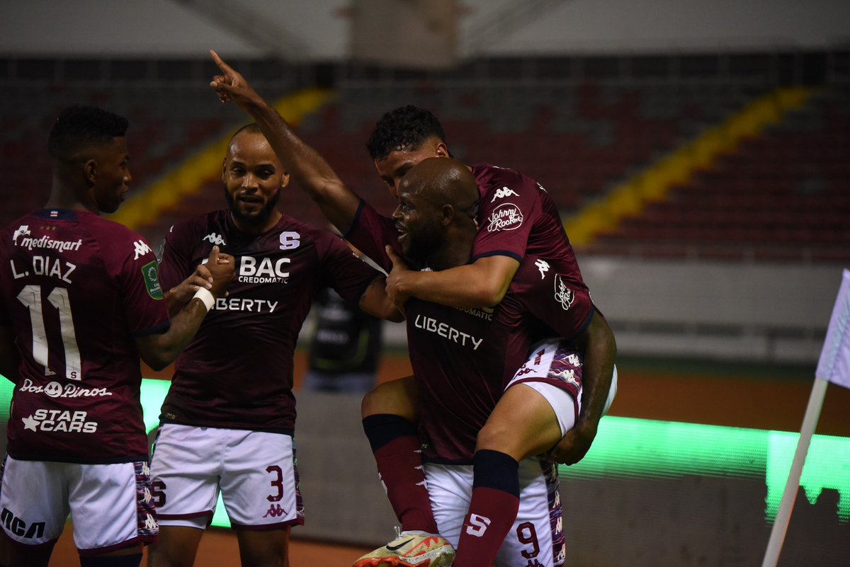 SaprissaOficial's tweet photo. ⚽️ A
⚽️ D
⚽️ N

A gol por letra 😏💜 https://t.co/PLDUz1HTCO