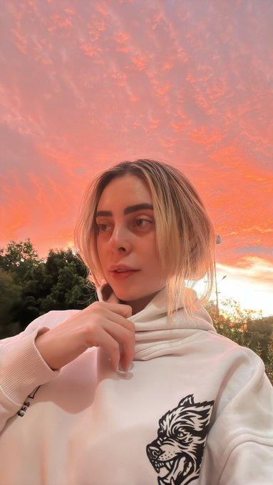 Best photo yet https://t.co/jmxrXIXQay