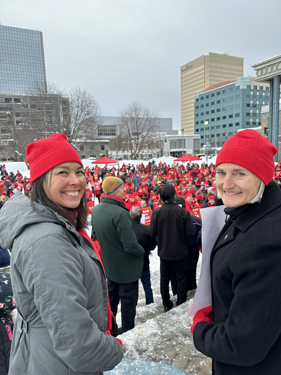 RepMaxineDibert's tweet image. 100’s of Alaskans stood in the cold &amp;amp; demanded the legislature raise the Base Student Allocation!
#akleg #raisetheakbsa - I was joined by colleagues from the House &amp;amp; Senate! With teachers leaving, class sizes increasing, &amp;amp; decreasing elective choices, it is Time to get this done!