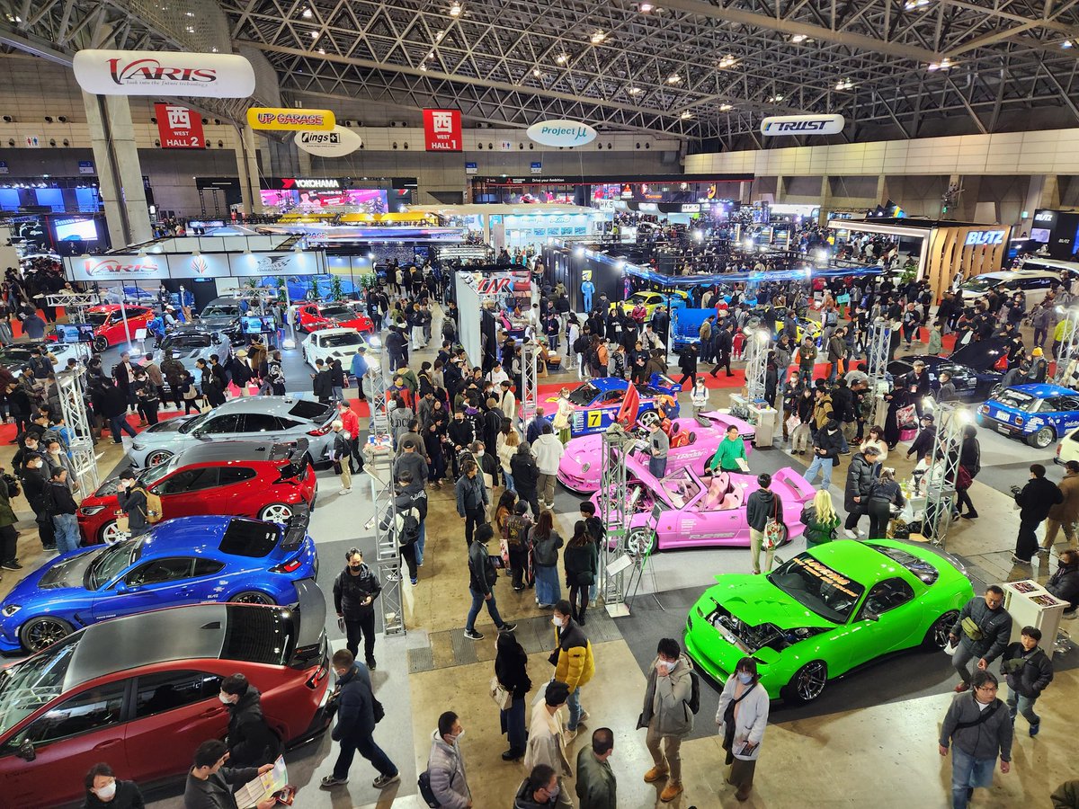 trecs2004's tweet photo. 東京オートサロン2024へ

#東京オートサロン2024 
#trecs視察 https://t.co/6Ve32ZFJdM