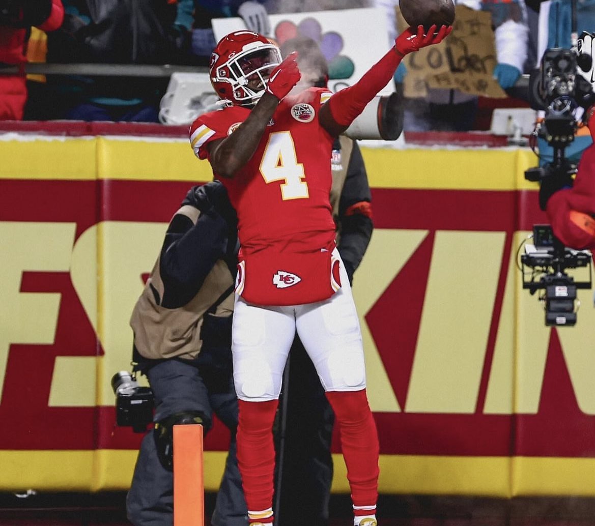 Rashee Rice in his NFL Playoff debut : 

- 8 Catches 
- 130 Yards 
- 1 TD 

This kid is going to be a Star ‼️⭐️