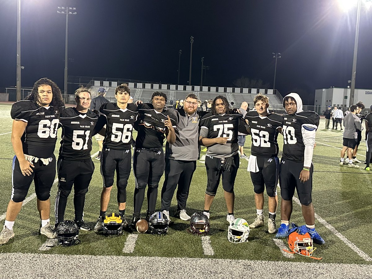 Austin Van Es tweet media