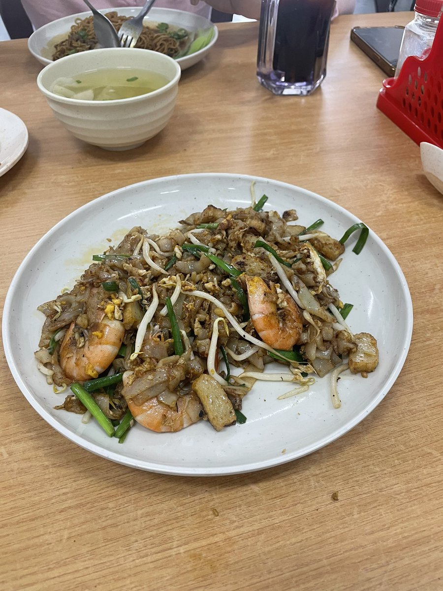 Pelabur_Bijak's tweet photo. Bila aku order Char Kuey Teow aku expect ni datang atas meja.

Bukan yang berkuah banjir 🫣 https://t.co/FxDFiEL1KC