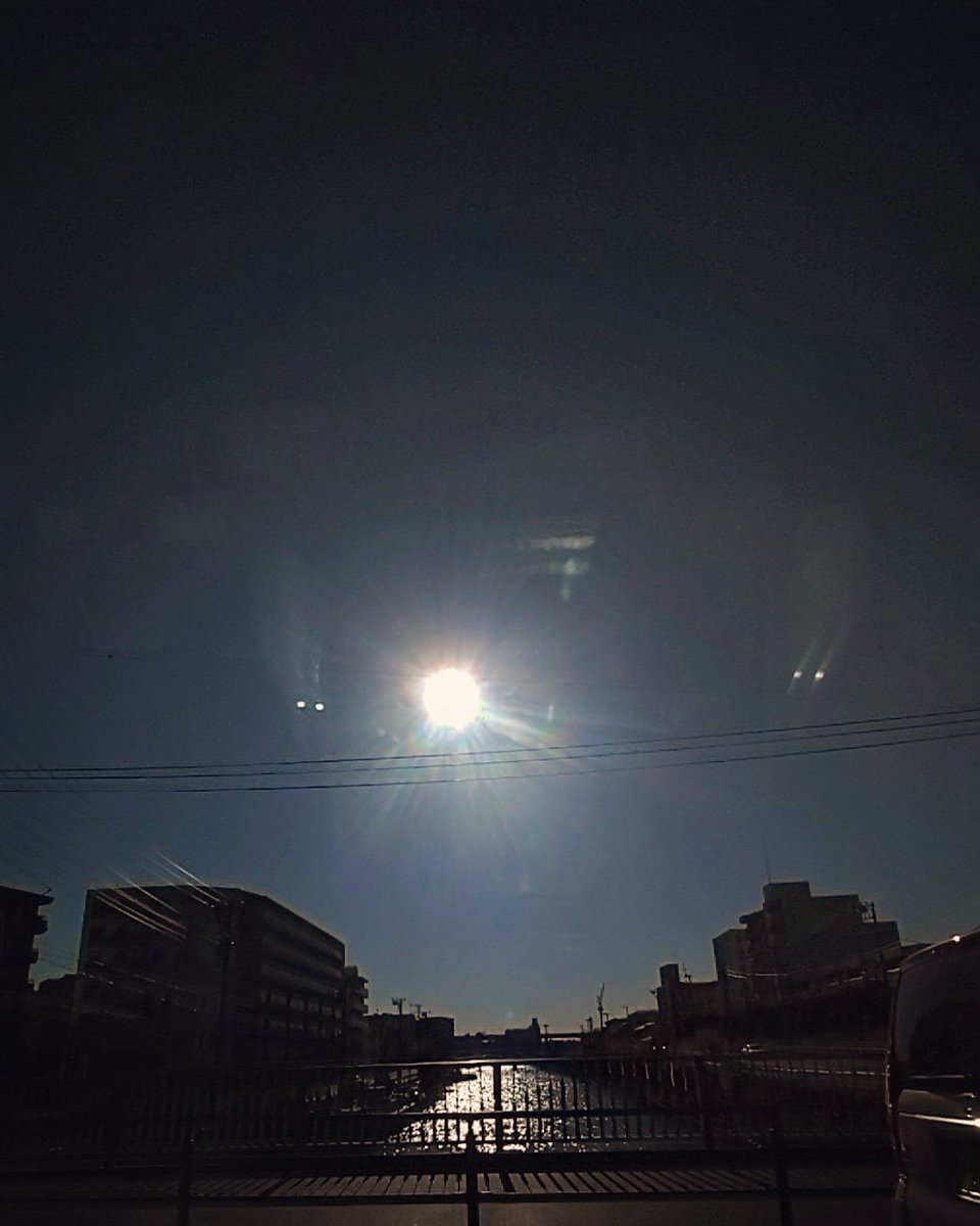 kuro0021's tweet photo. #イマソラ
#ゴゴソラ
#橋の上
#afternoonsun
#afternoonsky
#onthebridge https://t.co/h0Lewn7gQD