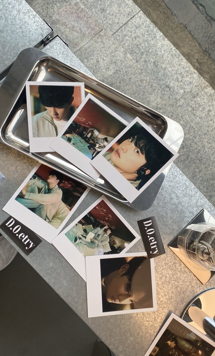 srkydd1202's tweet photo. 𝗗.𝗢.𝗲𝘁𝗿𝘆 - 𝗕-𝗱𝗮𝘆 𝗖𝗔𝗙𝗘 𝗘𝗩𝗘𝗡𝗧

🤍🤍🤍

#도경수라는_시 https://t.co/qxlmb40a6b