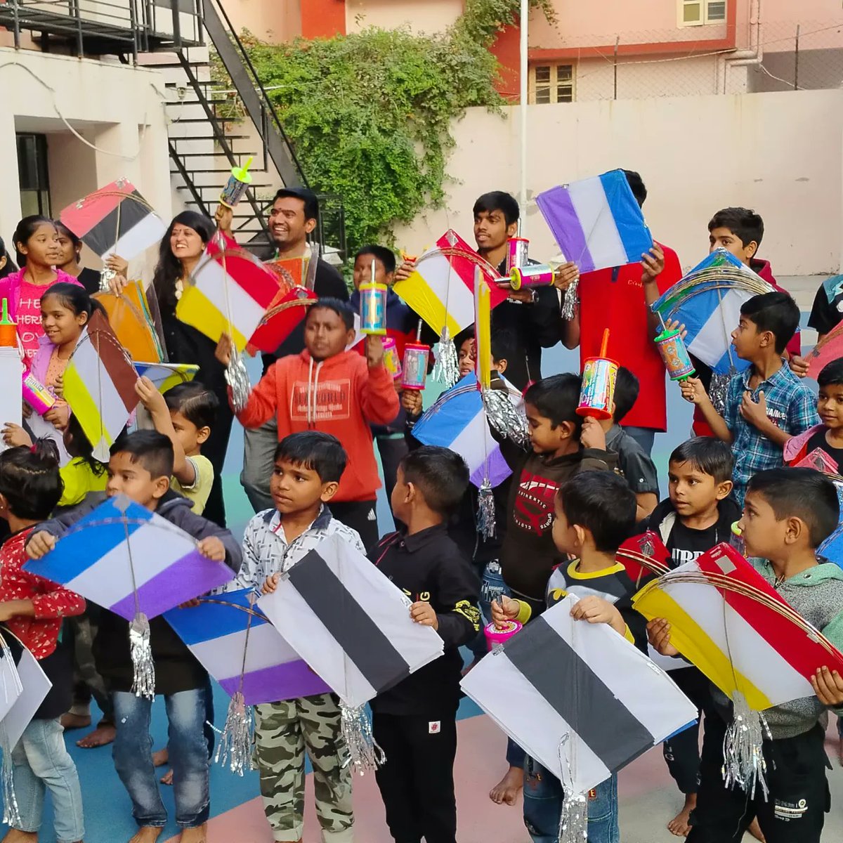 Makar Sankranti 2024

Thank you Amdavad for the generosity in donation of kites, phirkis and chikki. 

The kids are having a festive blast!

#donate #donations #makarsankranti #festival #festivity #festive #kitefestival #kalorex #visamokidsfoundation