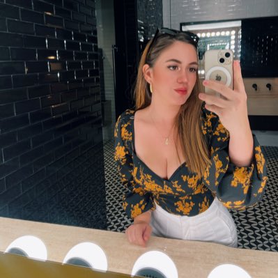 Gbriiela_'s tweet photo. #NuevaFotoDePerfil https://t.co/DGKzJKra9S