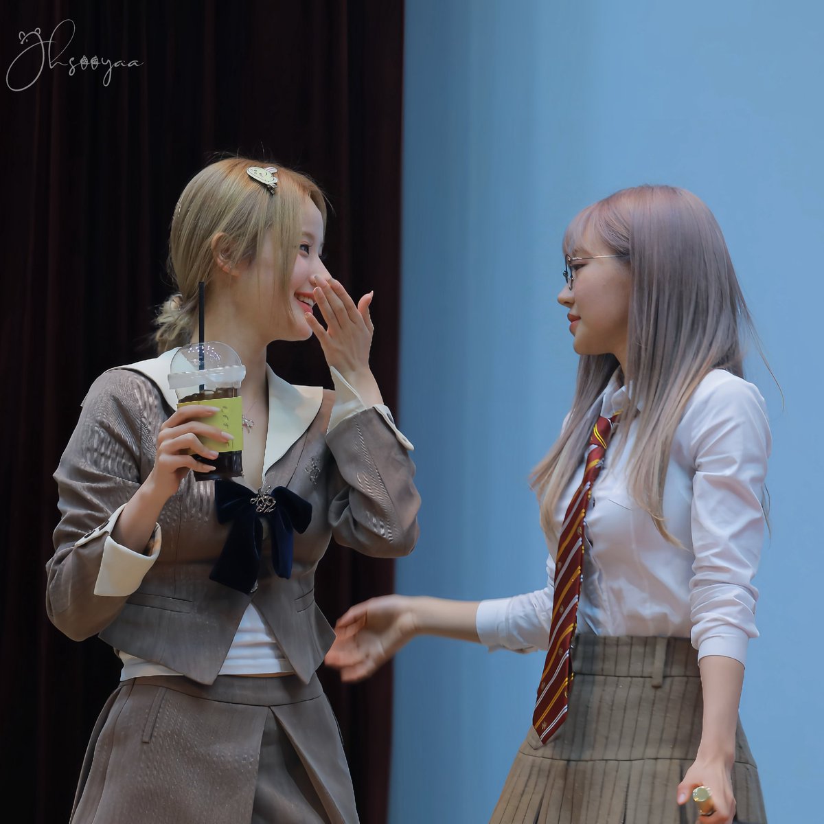 240113 팬사인회 

: 선배님! 저랑 사귀어 주세요

#KISSOFLIFE #키스오브라이프 #KIOF #BELLE  #JULIE #벨   #심혜원 <a href="/KISSOFLIFE_S2/">KISS OF LIFE</a>