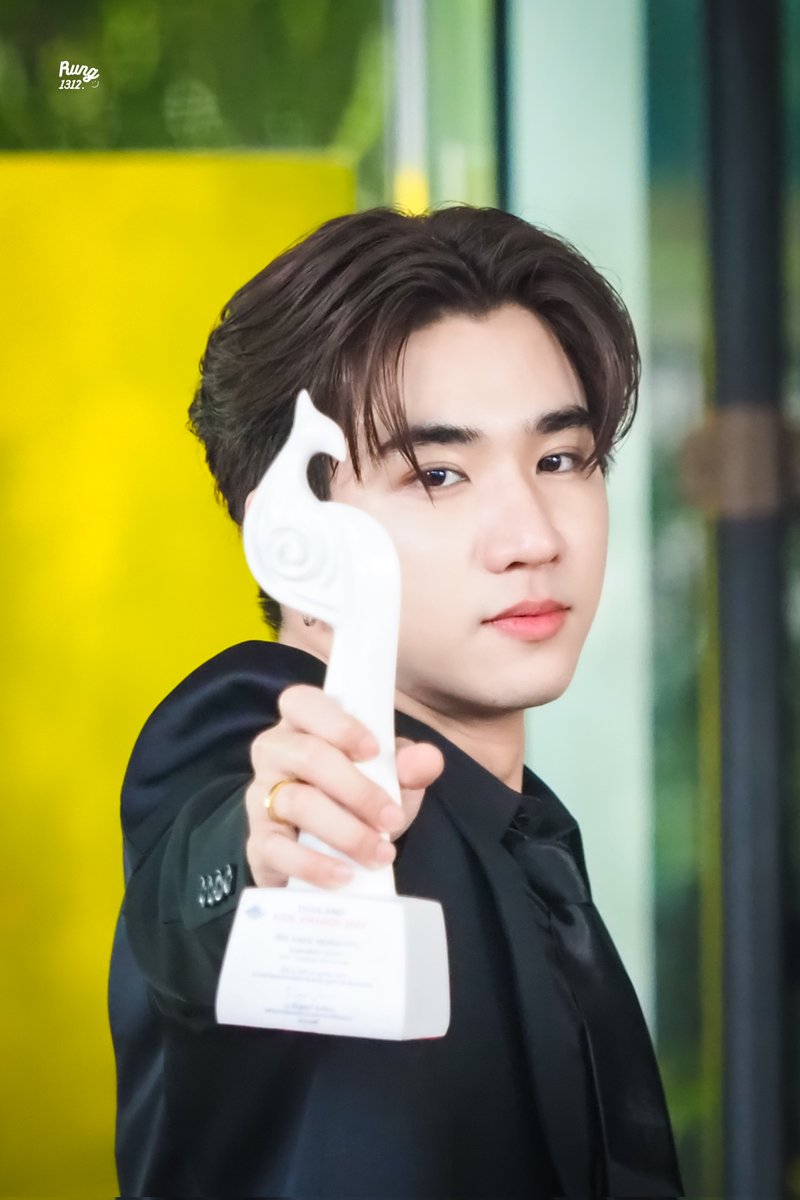 Rung1312's tweet photo. อันนี้อวดเนอะ อวดแหละ 😆

#KIDSAWARDSxPERTHCHIMON 
PERTHCHIMON x KIDSAWARDS
#KDPPE #PerthTanapon 
@perthppe https://t.co/Rx0oD06WmU
