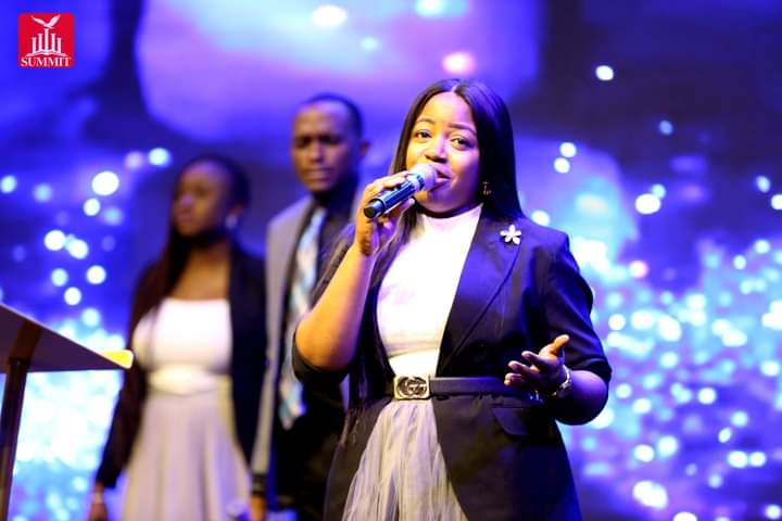 SummitAbuja's tweet photo. Here is the Special Song ministered by 360 Degrees.
Believe For It, by CeCe Winans
So lift up your hands, dance, jump praise, shout in the HolyGhost. Glory to God!
#360Degrees
#DestinyAlignment
#GreatPossibilities
#SummitBibleChurch
#SummitBCService
#SundayService https://t.co/p9Pi2GZm2a