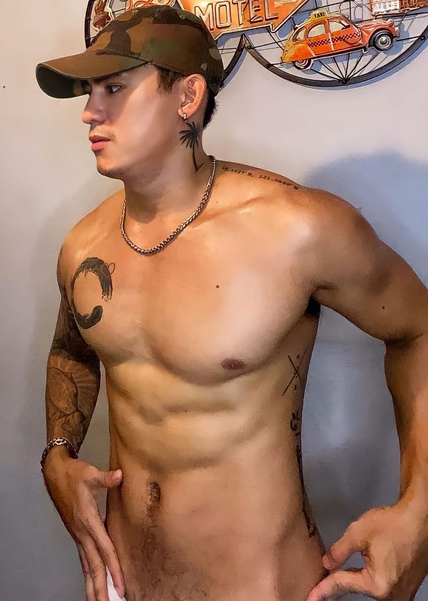 legitmikeldaks's tweet photo. Reveal ko muna burat ko ichecheck ko lang kung kaya mo ba isubo ng sagad o upuan?🤭

Dm to avail my telegram channel https://t.co/PDEb0RRYfV