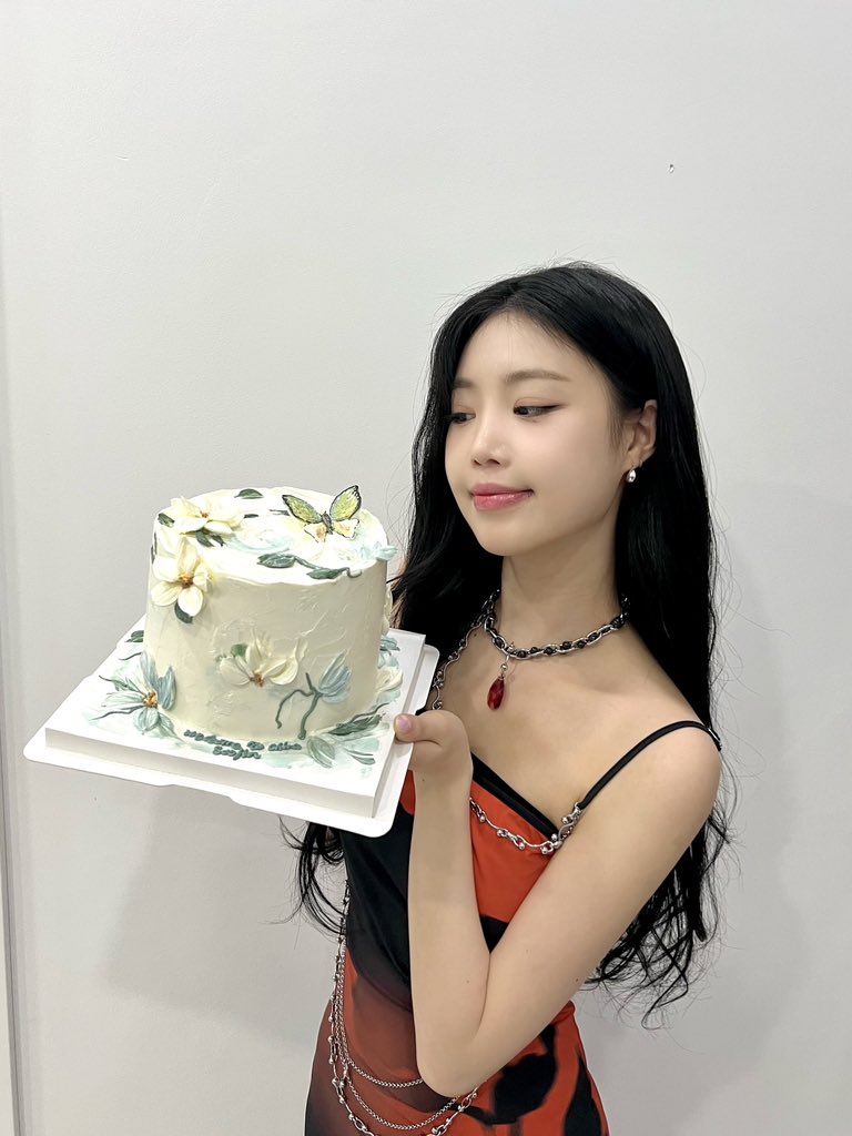 SOOJIN OFFICIAL tweet media