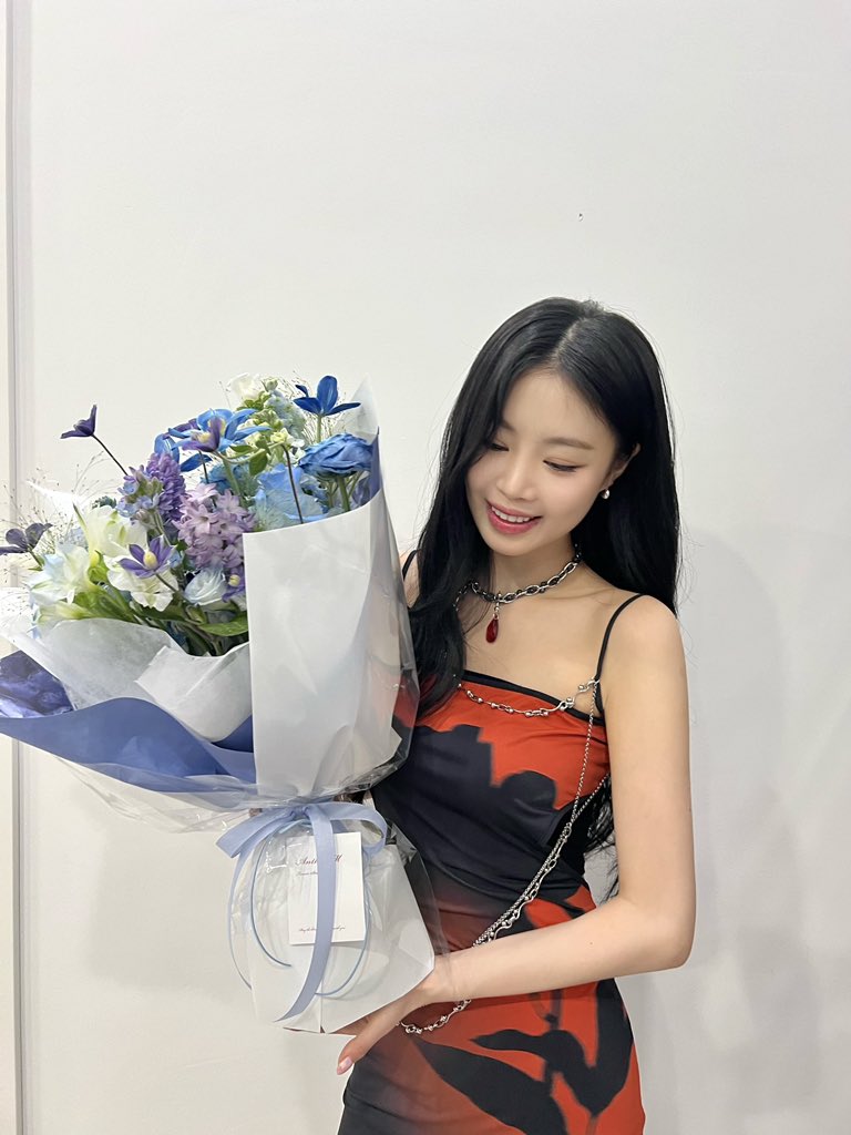 SOOJIN OFFICIAL tweet media