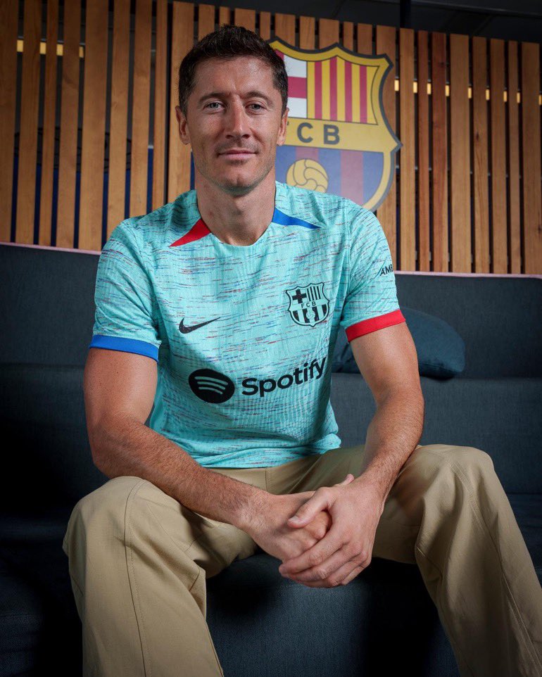 🚨 GIVEAWAY 🚨

I’ve teamed up with <a href="/TifosoCo/">Tifoso</a> &amp; will be giving away a Barca shirt of the winners choice if Lewandowski scores ANYTIME today (home/away/third)

To enter:

1️⃣ Repost &amp; Like this post
2️⃣ Follow <a href="/TifosoCo/">Tifoso</a>

Winner will be announced after the game if he scores!