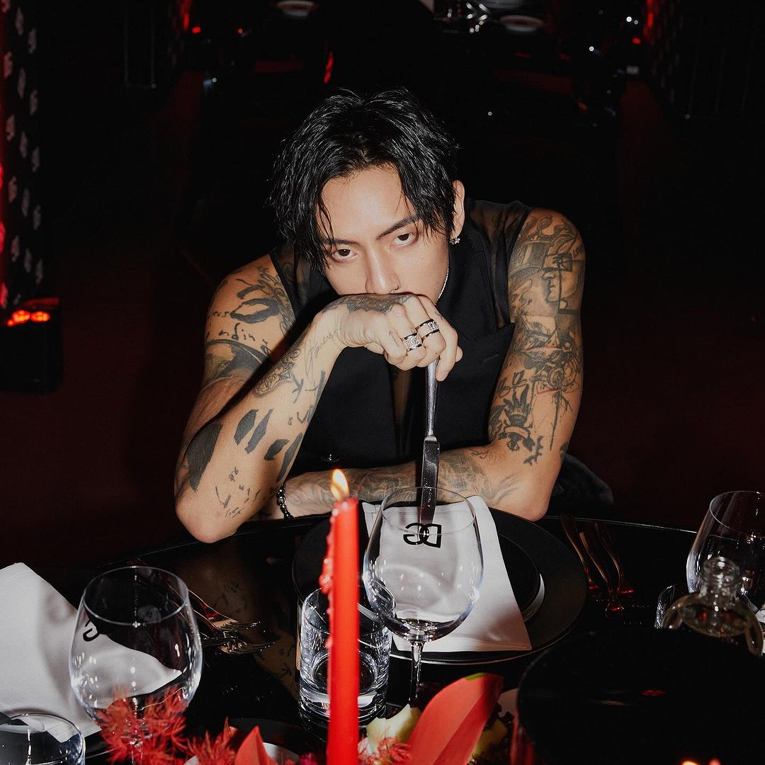 dprtianpics's tweet photo. #DPRIAN at Dolce &amp; Gabbana Party in Milan 🇮🇹 https://t.co/6IZlr3muwR