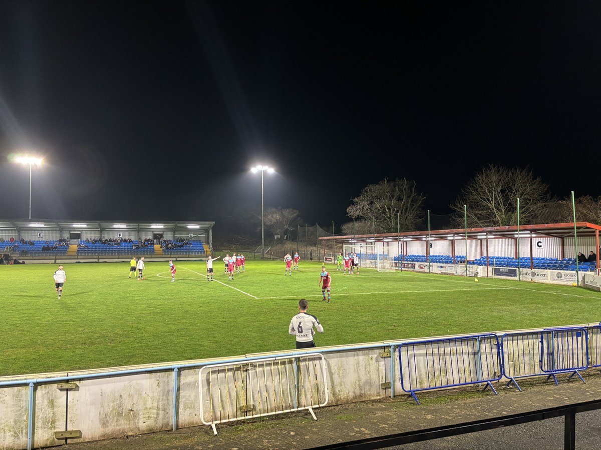 Game 76 of the 2023/24 season
🗓️13/01/2024
🏆@CymruLeagues Premier
🏟️Llanelian Road (2nd visit)
🏴󠁧󠁢󠁷󠁬󠁳󠁿Colwyn Bay, Wales
⏰17:15 👥631 🎟️£2 (U16) 

⚽️@ColwynBayFC - 2
⚽️@PontyUnitedM - 3

Match Number: 190
#welshfootball #jdcymrupremier