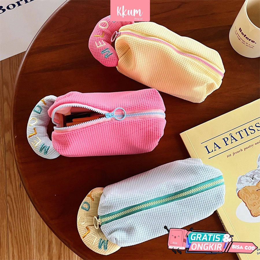 Keyaltruis's tweet photo. makeup pouch gemecc 🎀✨

— a thread https://t.co/LJY0j7oVDK