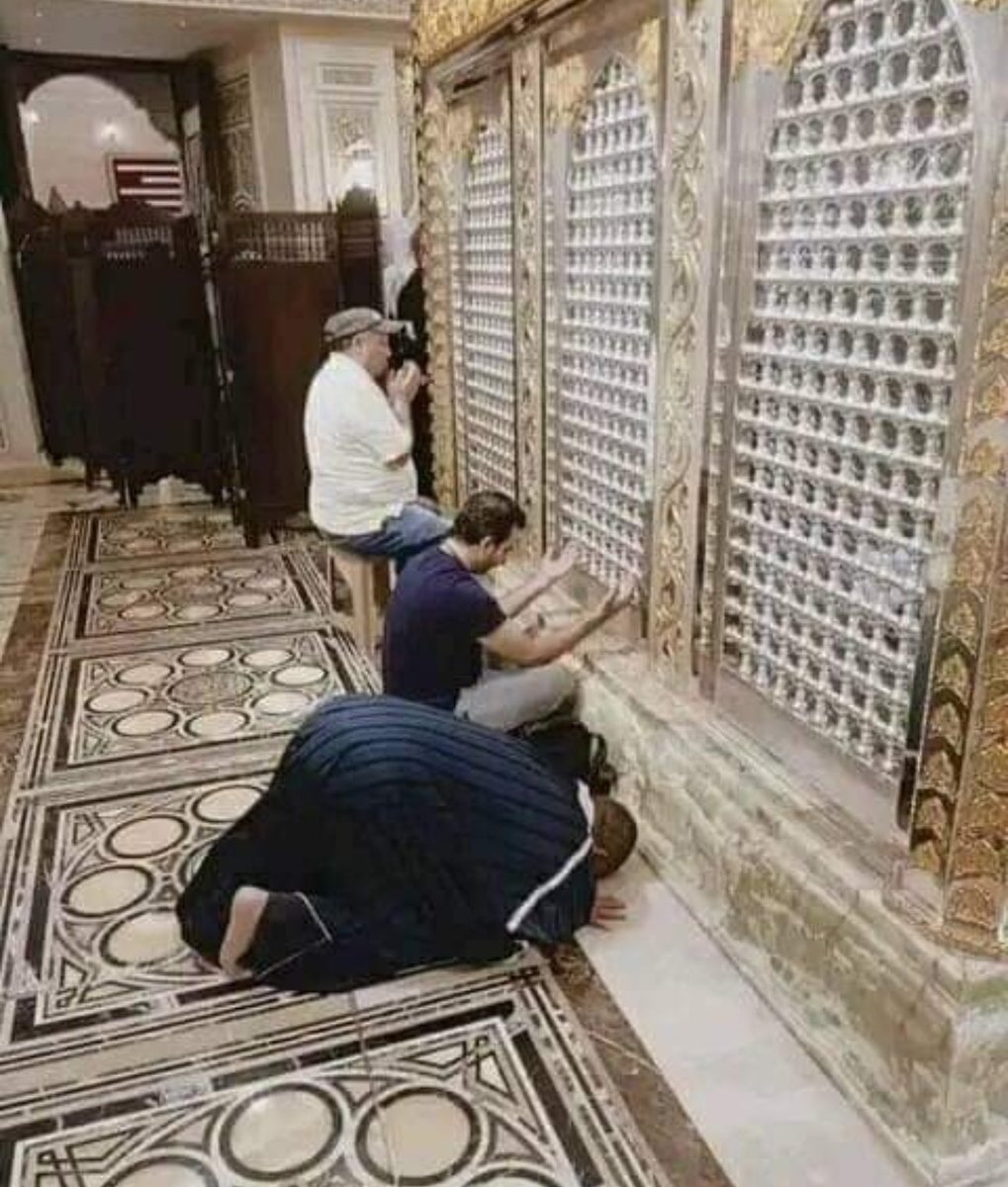morjaneabudawud's tweet photo. ✍🏼 Si tu demandes à n’importe quel adorateur de tombes, de morts, de pieux, de Wali… aujourd’hui parmi ceux qui se revendiquent musulmans ils te diront exactement la même chose qu’ont dit les polythéistes de la Mecque au Messager ﷺ, dans le verset Allah dit en traduction du sens : 

« C'est à Allah qu'appartient la religion pure. Tandis que ceux qui prennent des protecteurs en dehors de Lui (disent): « Nous ne les adorons que pour qu'ils nous rapprochent davantage d'Allah. » En vérité, Allah jugera parmi eux sur ce en quoi ils divergent. Allah ne guide pas celui qui est menteur et grand ingrat. » S.39/V.3
