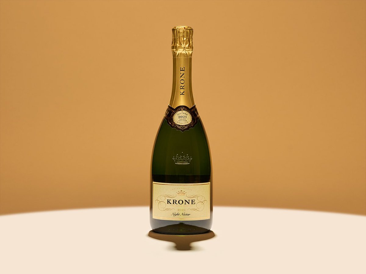 kroneworld's tweet photo. The scent of summer.
#Krone #VintageOnly #NightNectar https://t.co/aUNZ1pvLDm