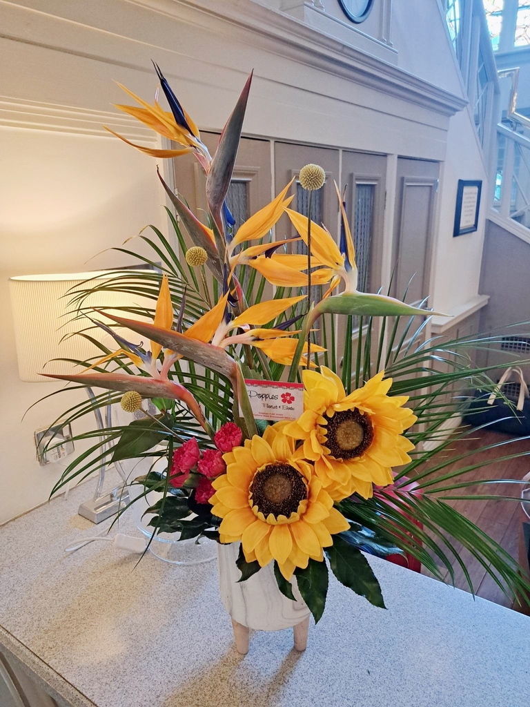Throwback to Beautiful Reception Flowers in @norfolkroyale   by Poppies Florist Bournemouth  
#flowerstagram #floristsandflowers #bournemouth #dorset #kinson #receptionflowers  #familybusiness #smallbusinessuk #independentflorist #receptiondeskflowers #fyp l8r.it/CJuV