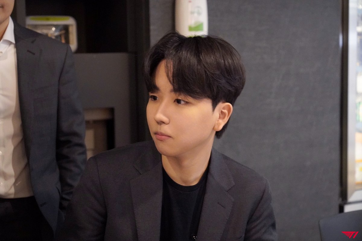 T1 LoL (@t1lol) on Twitter photo 