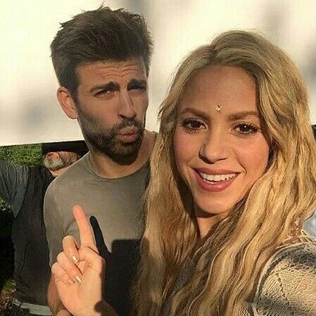 charlypng's tweet photo. La relación que tienes || La que te ofrezco yo. https://t.co/yEn83wNQua