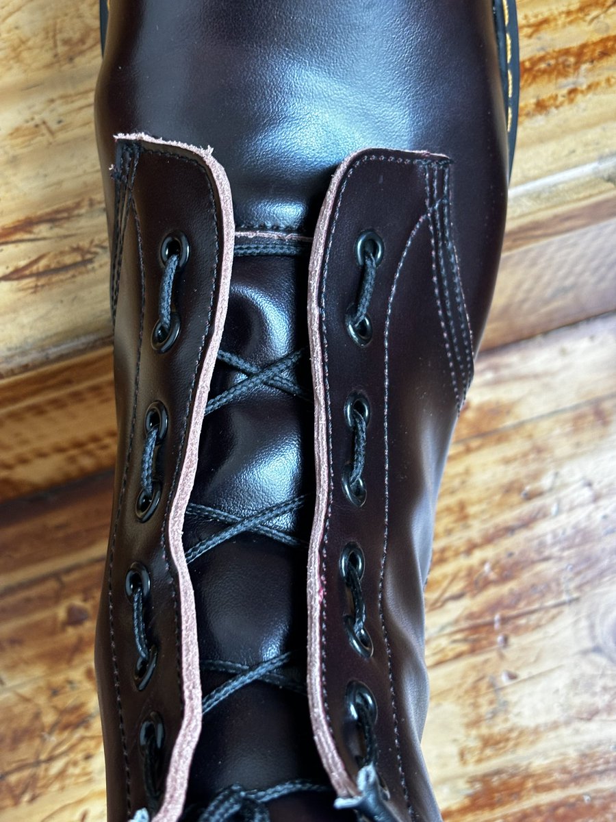 MisterJacques's tweet image. ‘@BarneySimon BrandNew @drmartens on a Beautiful Sunday. #LacePatternsMatter #KeepItTight