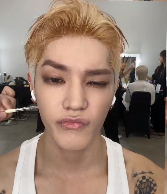 สองคนนี้อ้างว่าตัวเองเป็นไบรอัน ตัน แต่จะมีเพียงหนึ่งคนเท่านั้นที่เป็นจริง อีกหนึ่งคนโก๊ห่ก