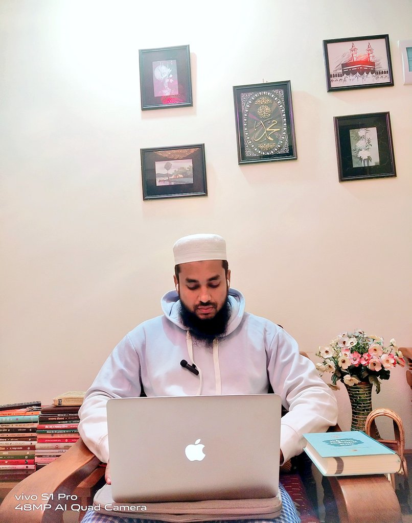 MahmudBinABari's tweet photo. ওয়ার্ক ফ্রম হোম 💻🎙️🎧
সুবিধা-অসুবিধা দুটোই আছে.... 
আলহামদুলিল্লাহ #APGTA #SUKUN 🥀 https://t.co/0ycm1QXL4i
