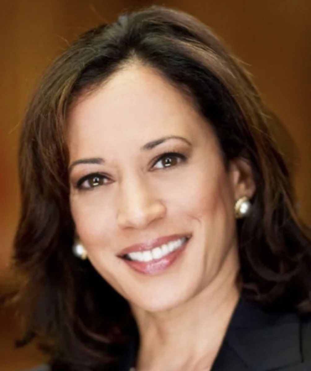 Drop a 💙 for VP Kamala Harris who’s been VERY impressive, especially on women’s rights and gun reform! 🙏 💙