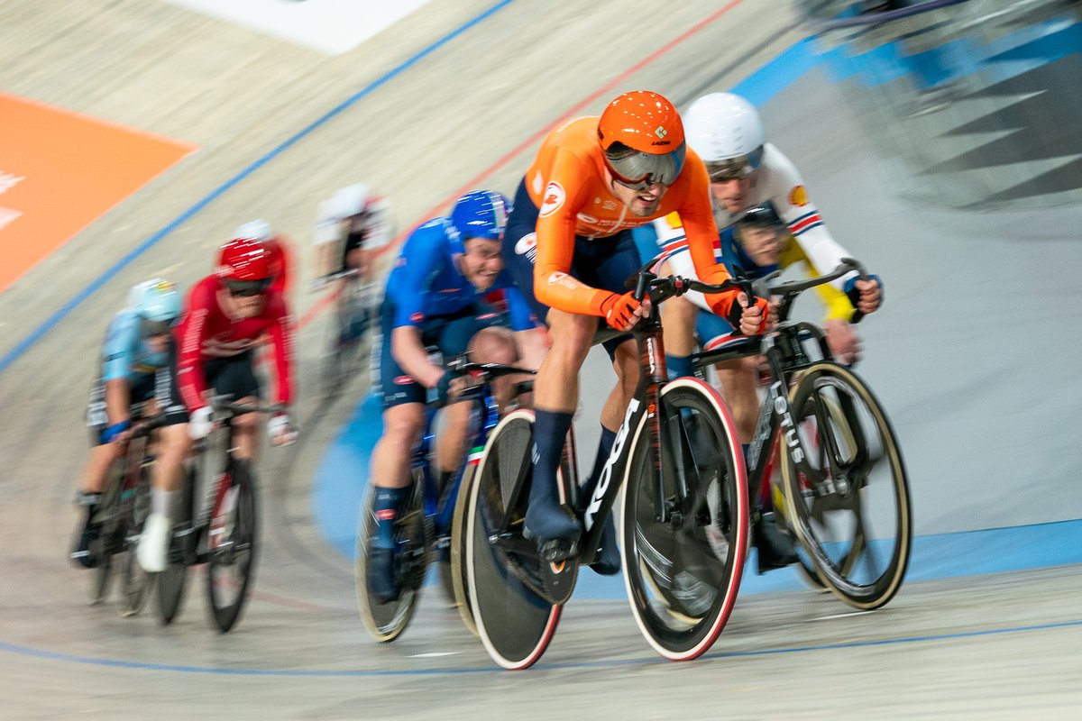Hankenaar's tweet photo. Vandaag de  laatste dag van @EuroTrack2014. Snel nog wat foto's uitzoeken, want het begint al vroeg. https://t.co/OJpCmBDpQt