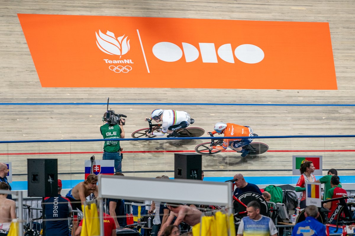 Hankenaar's tweet photo. Vandaag de  laatste dag van @EuroTrack2014. Snel nog wat foto's uitzoeken, want het begint al vroeg. https://t.co/OJpCmBDpQt