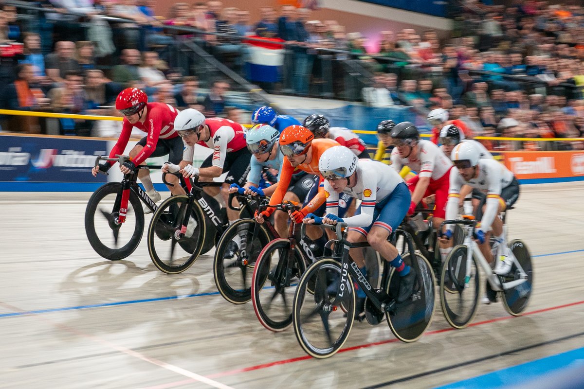 Hankenaar's tweet photo. Vandaag de  laatste dag van @EuroTrack2014. Snel nog wat foto's uitzoeken, want het begint al vroeg. https://t.co/OJpCmBDpQt