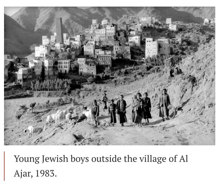 JachnunEmpire's tweet photo. A wonderful article from 2019 by Myriam Tangi about her visit to Yemen in the 1980s. The accompanying photos are simultaneously breathtaking and heartbreaking. 

“The photos of Yemenite Jews that we took 30-odd years ago [in Yemen] record a world that no longer exists.” 

https://t.co/nTkqPUGx7l