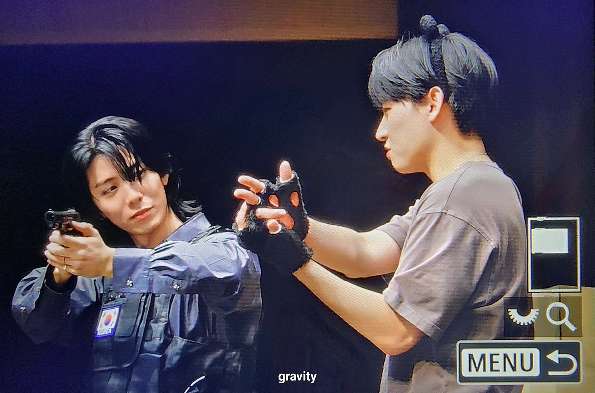 중력 tweet media