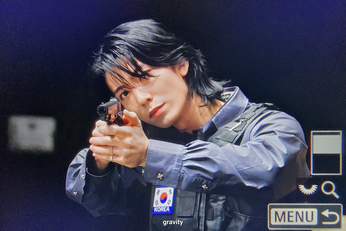 중력 tweet media