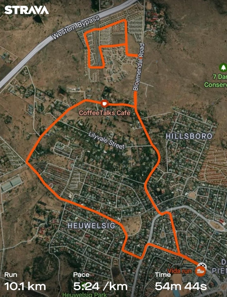 mokhele2478's tweet photo. There's something natural in the way Sunday Morning Run touches me, heyyyyyy. It's a feeling that I can't describe, heyyyyyy. 

#Work_on_yourself 
#runningthoughts 
#RunningWithTumiSole https://t.co/yKdY4q1UVW