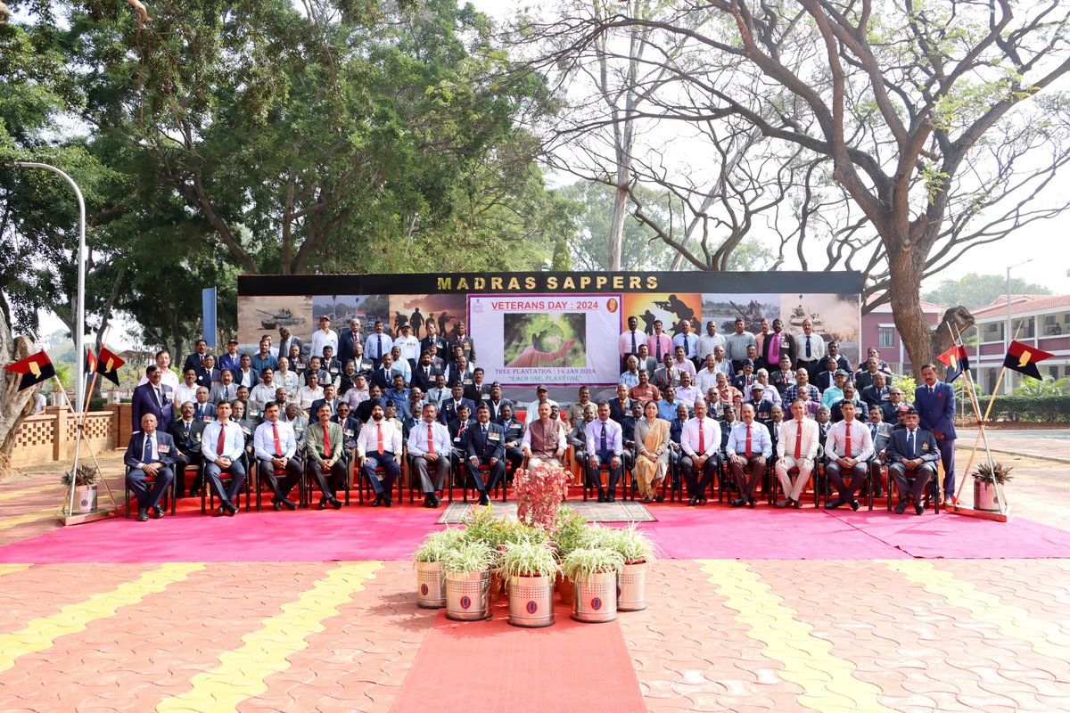 #CorpsofEngineers 
#WeCare

#VeteransDay celebrated at MEG & Centre to honour selfless service & sacrifices of Army Veterans. The events included tree plantation, address by Commandant & interaction. Help desk of Records #MEG also established to resolve issues faced by #Veterans