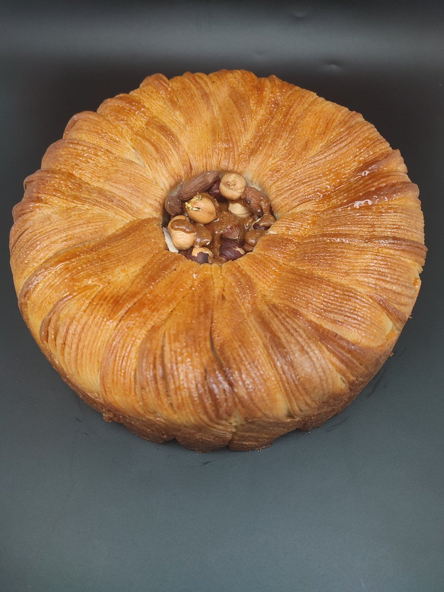 APOLITIQUE_FIER's tweet photo. Bonjour, bon dimanche 😘
Galette des rois
#FaitesMaison
#FouDePatisserie
#MaxenceBarbot https://t.co/8OKKgFSguX