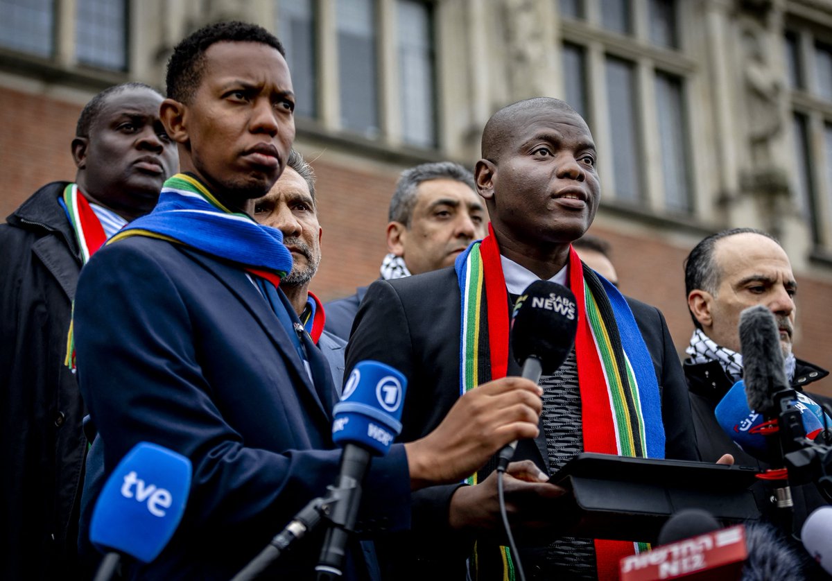 Israel Genocide Hearings | US and Israel are backtracking due to our case - Lamola
Read More: enca.com/top-stories/is… #TheSouthAfricanMorning #WeekendEdition #DStv403 #QuestionThinkAct #eNCA